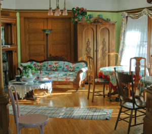 White Lace Inn Sitting Room
