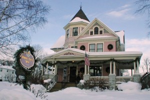 White Lace Inn - Open All Year!
